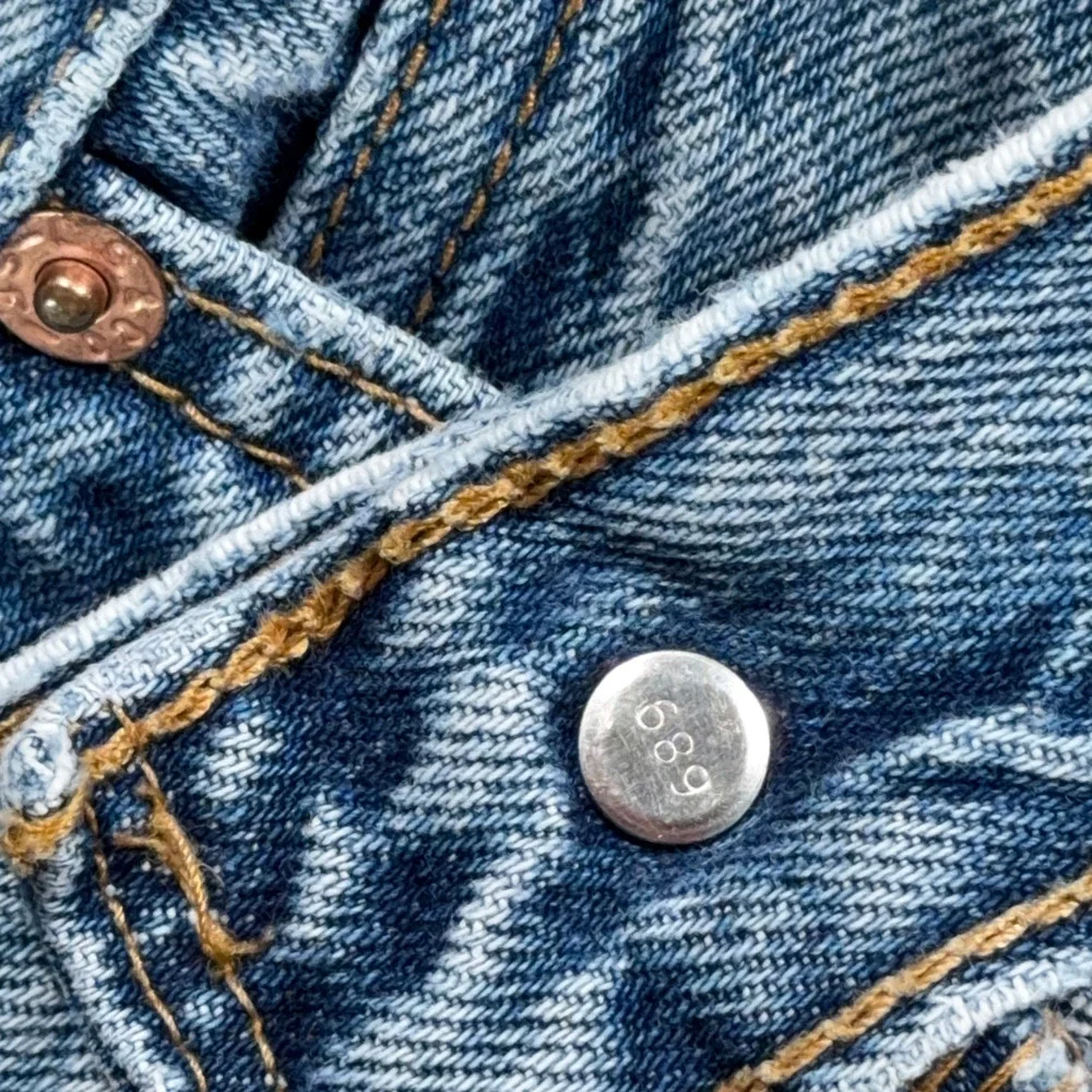 Vintage Levis 501 Jeans Mens 38x29 Blue Denim Regular Straight Button Fly Y2K